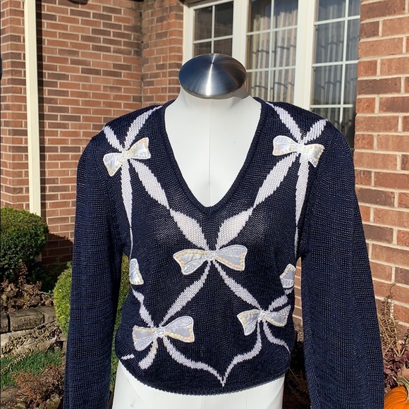 big bow sweater